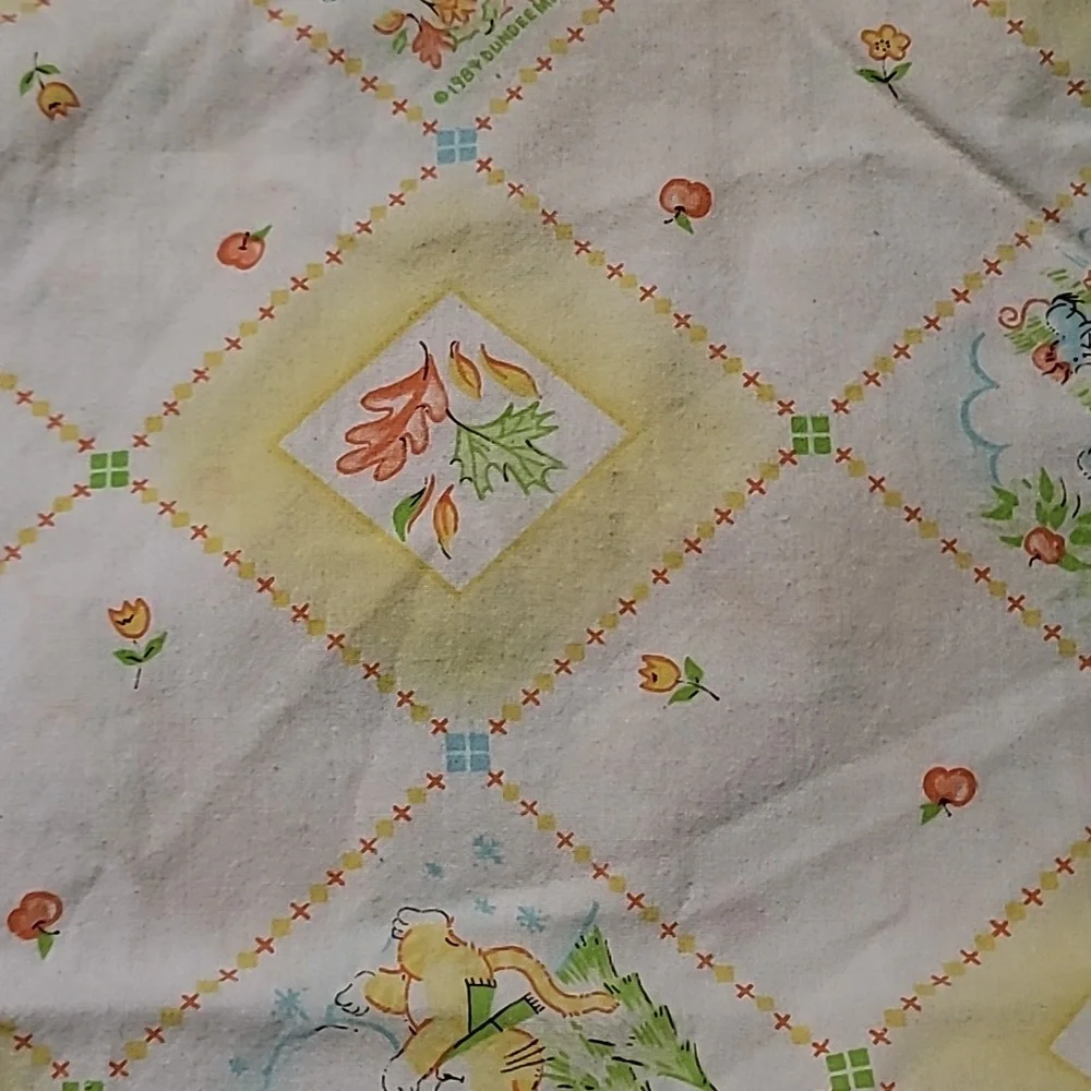 Vintage Dundee Seasons Crib‎ Sheet - Preloved